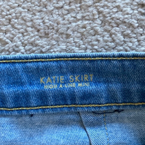 Fidelity Katie alone denim skirt. Size 31” waist in excellent condition - Picture 3 of 12